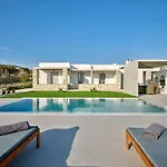 Leo - Unique & Calm Parikia (Paros)