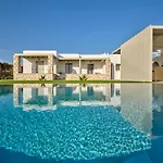 Leo - Unique & Calm Villa