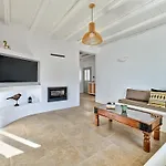 Leo - Unique & Calm Parikia (Paros)