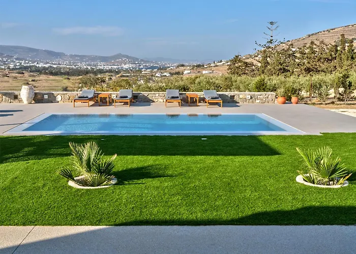 Leo - Unique & Calm *