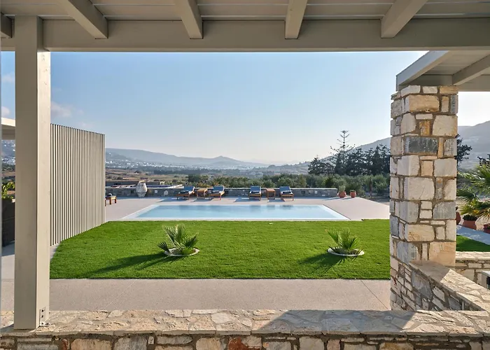 Leo - Unique & Calm Villa Páros