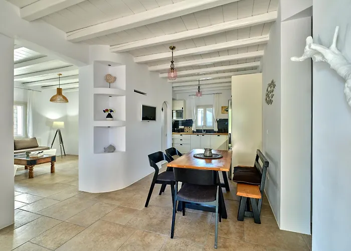 Leo - Unique & Calm * Páros